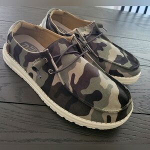 Camo Hey Dudes